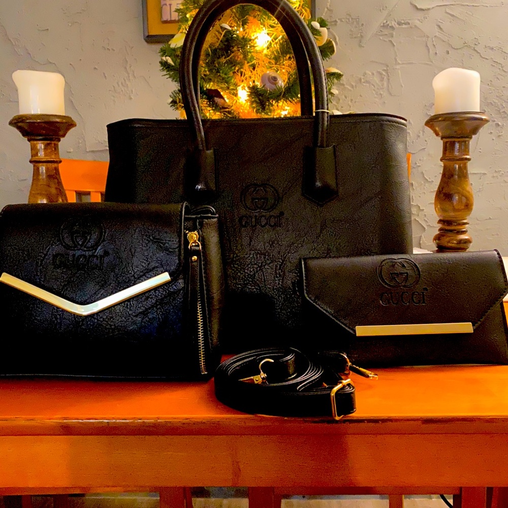 Beautiful 3 Piece Purse Set!